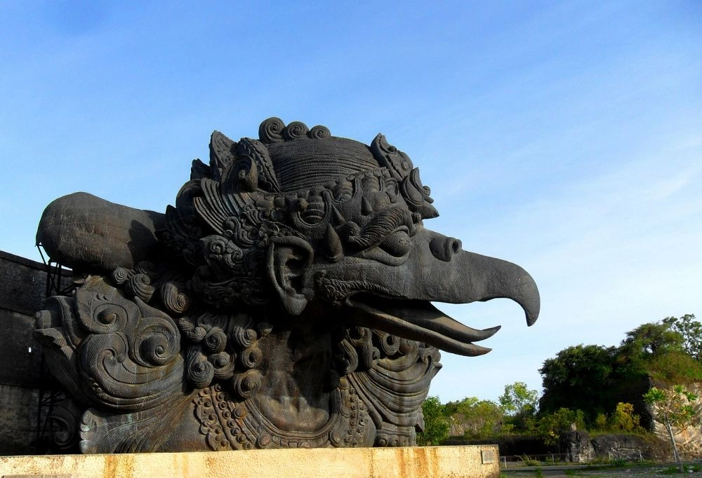 https://report.ferizy.com/uploads/news/berita/type_3_patung-garuda-198558_1280_20250115200718.webp